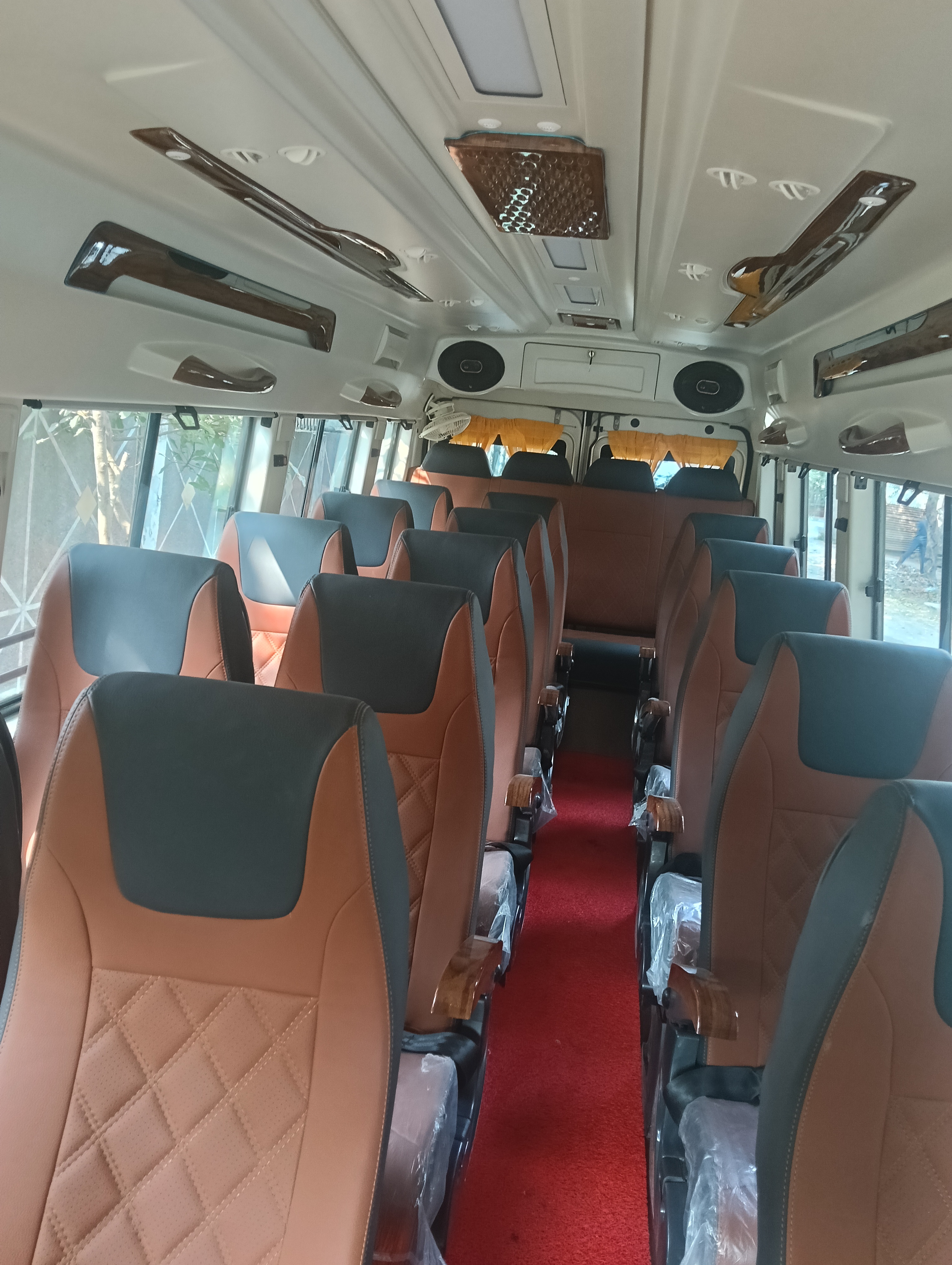 16+1 Seater Tempo Traveller